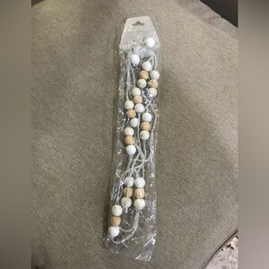 ♥️5/$20 Cream & White Beaded Jewelry Set